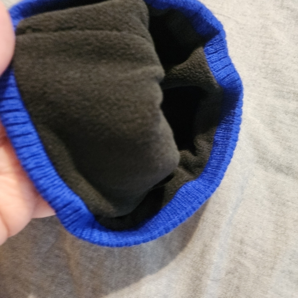 U1 - Cirque Active Junky Beanie - Picture 4 of 4